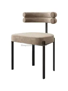 איטלקי אור יוקרה האוכל הכיסא מעצב פנאי חזרה כיסא להתלבש הכיסא מסמר כיסא מודרני ביתי פשוט אוכל כיסא.